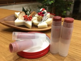 ミツロウで口紅を手作り